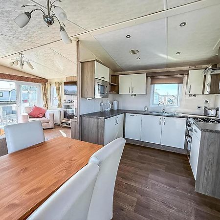 Beautiful Caravan With Decking Wifi At St Osyth Beach Holiday Park Ref 28077Dw 滨海克拉克顿 外观 照片