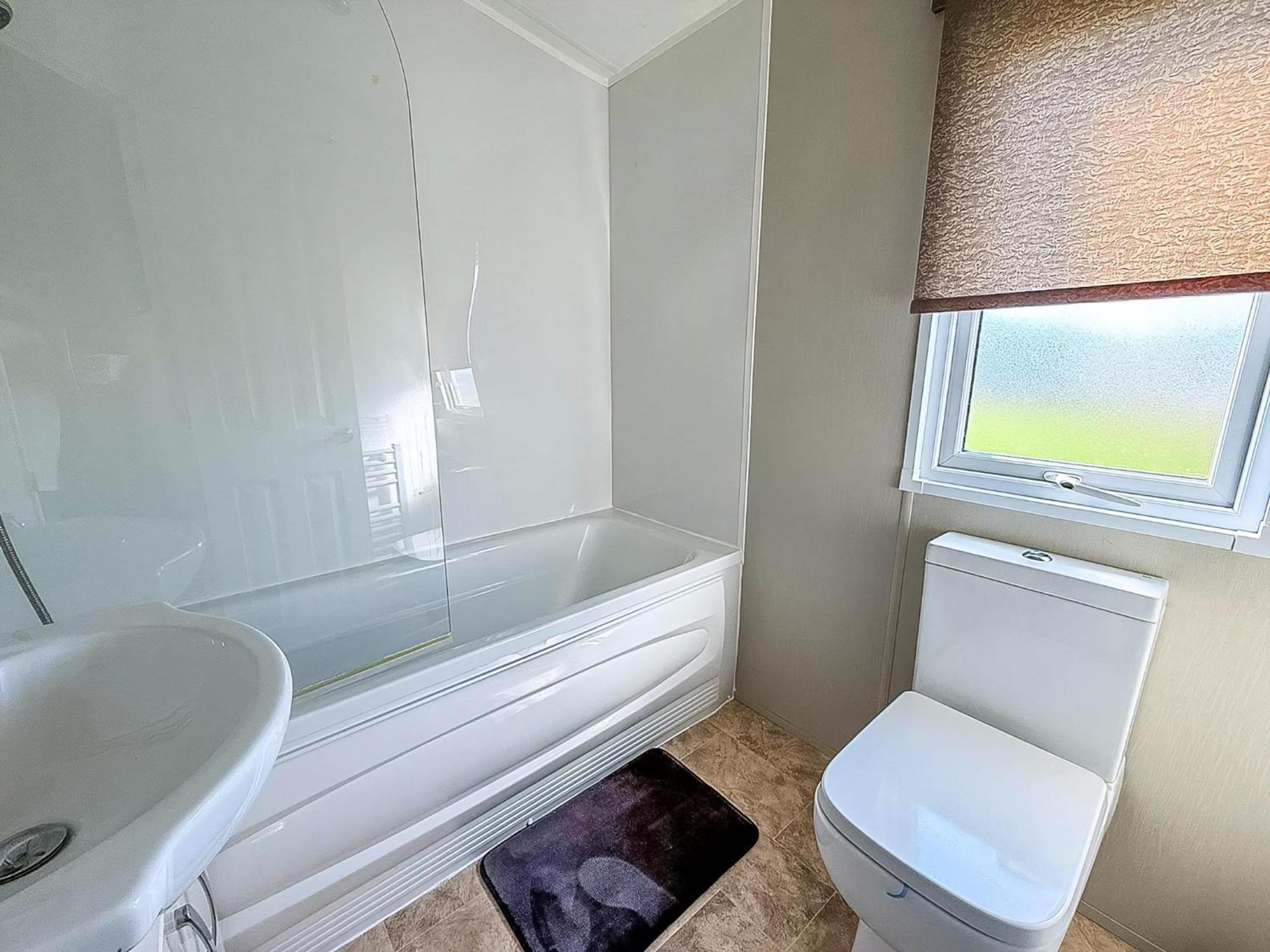 Beautiful Caravan With Decking Wifi At St Osyth Beach Holiday Park Ref 28077Dw 滨海克拉克顿 外观 照片