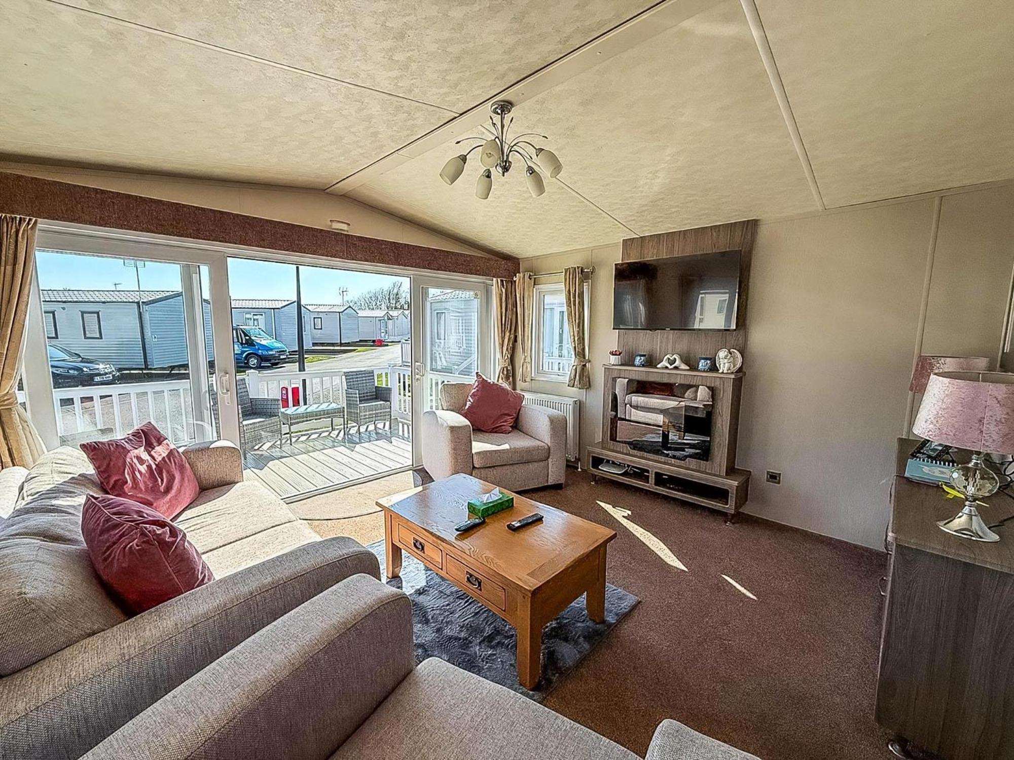 Beautiful Caravan With Decking Wifi At St Osyth Beach Holiday Park Ref 28077Dw 滨海克拉克顿 外观 照片